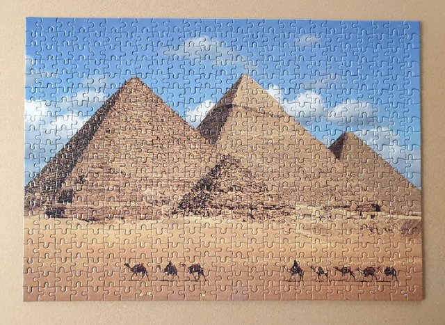 Image 3 of 500 piece JIGSAW by PUZZLE WORLD called PYRAMIDS OF GIZA. ON