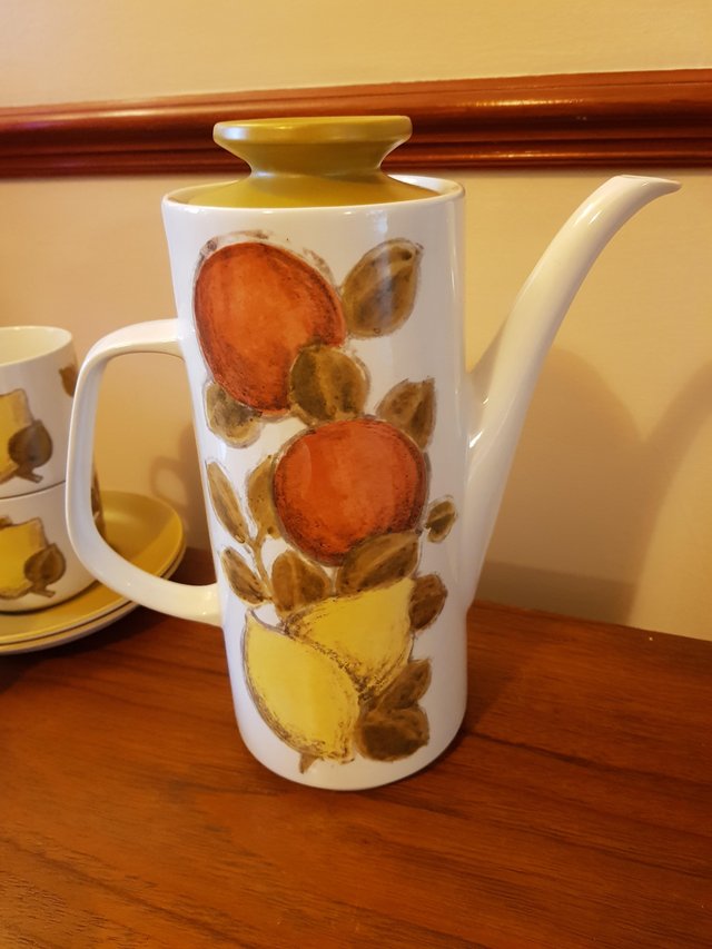 Image 3 of Vintage j & g meakin pottery oranges & lemons coffee set