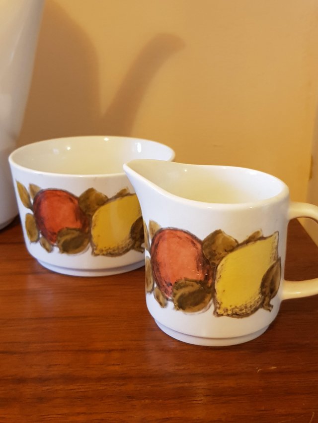 Image 5 of Vintage j & g meakin pottery oranges & lemons coffee set