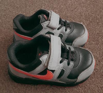 Image 7 of Toddlers Nike Air Max Chase Black/Grey Trainers - Size Uk 6