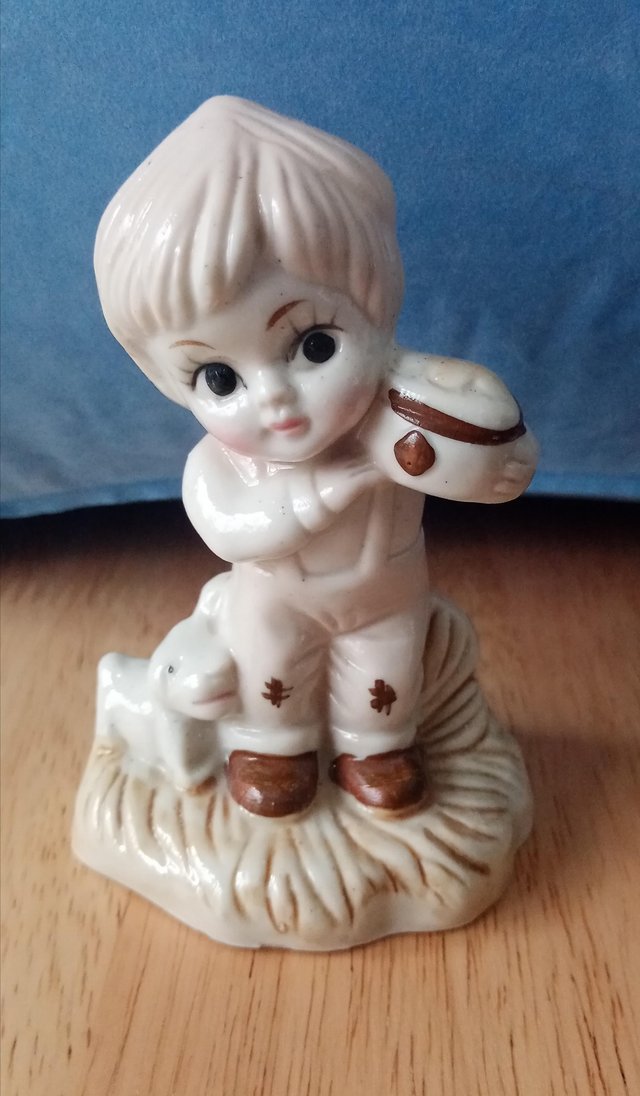 Image 2 of 2 vintage old figurines In good condition