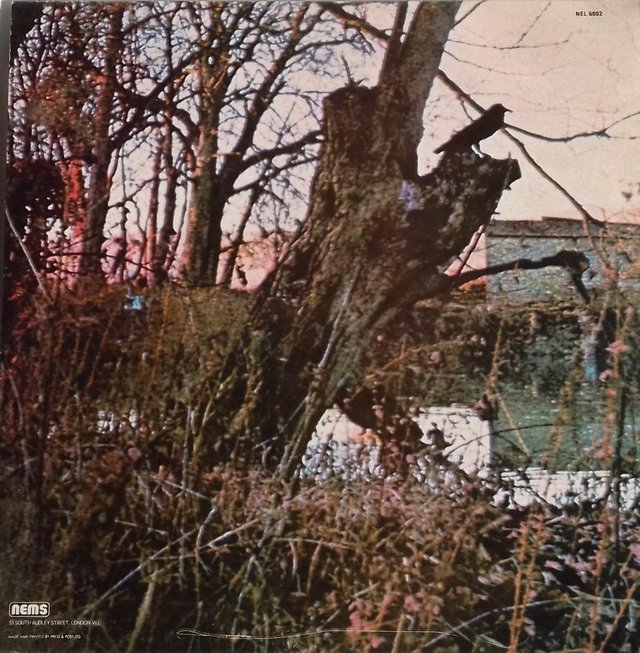 Image 2 of Black Sabbath 1976 [1970 re-issue] Gatefold LP. EX/VG+