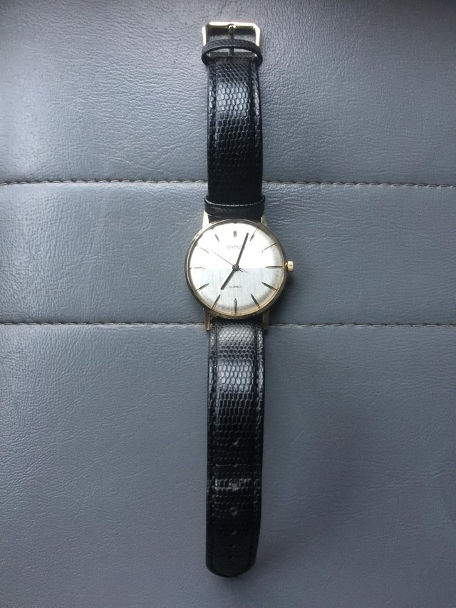 Preview of the first image of Vintage mechanical watch , beautifully restored.