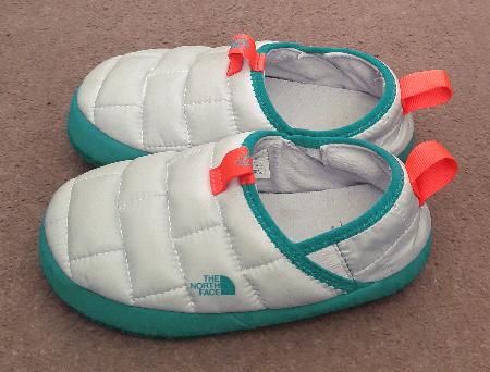 Preview of the first image of Kids The North Face Tent Mules II - Size Uk 1.