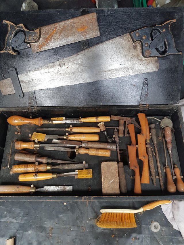 Preview of the first image of Old GTL tools & tool chest, a vintage set.