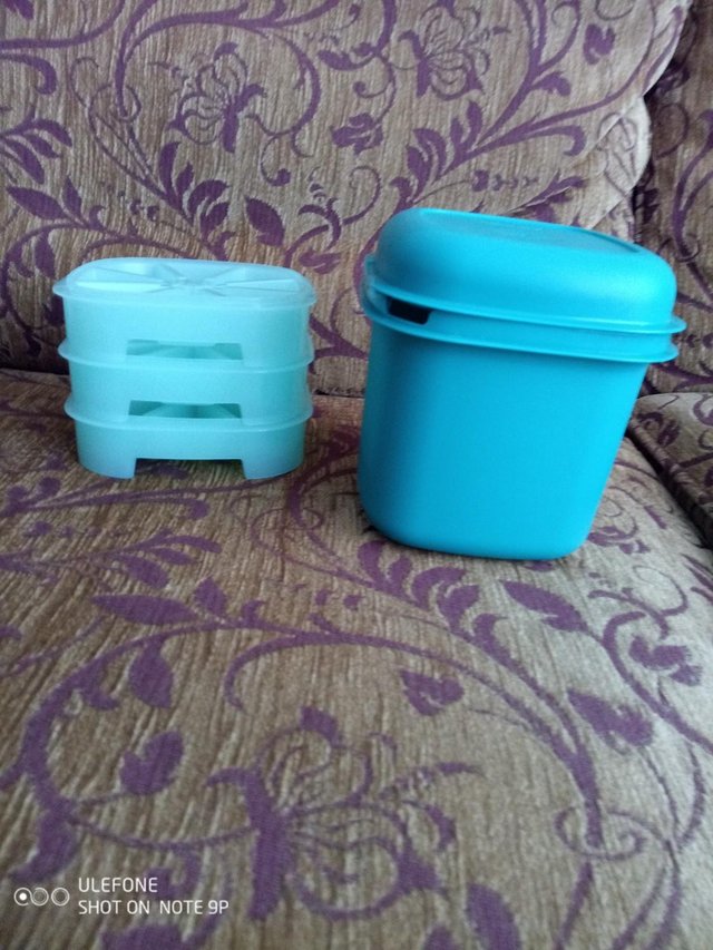 Image 2 of Tupperware Ice Cube Trays and Ice Cube Bucket