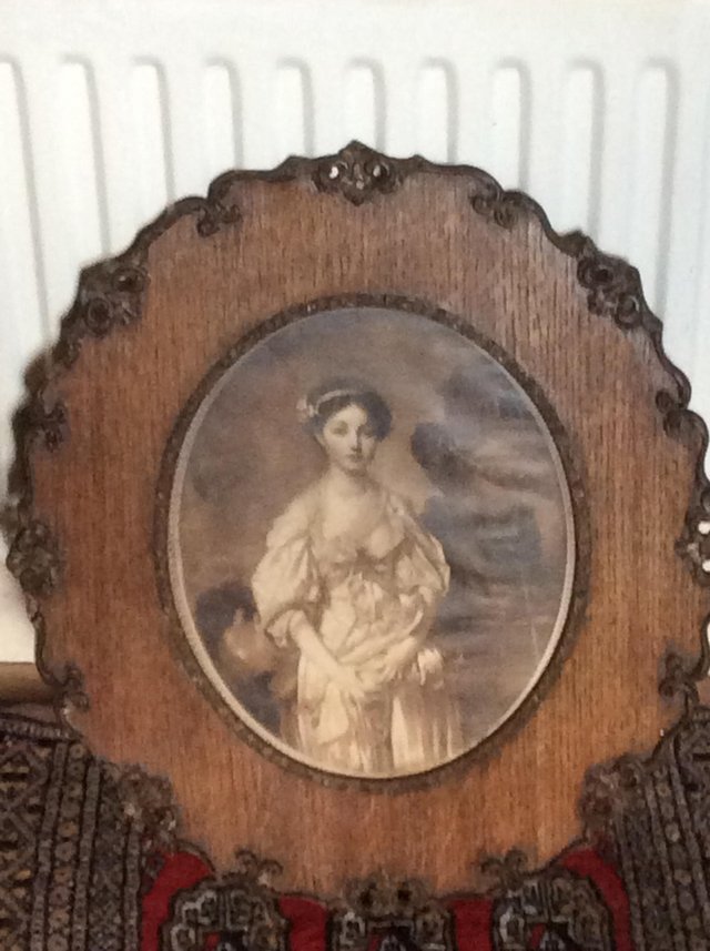 Image 2 of Antique Lithograph of girl in beautiful old frame.