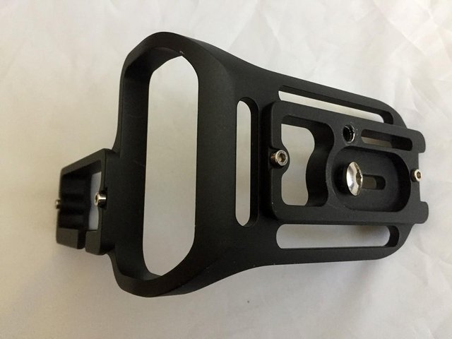 Image 3 of Quick Release QR L Bracket Vertical Plate for Canon EOS 1Dx