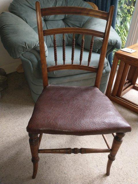 Preview of the first image of Antique chair.