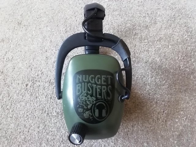 Preview of the first image of SOLDMETAL DETECTOR HEADPHONES DETECTOR PRO NUGGET BUSTERS ND.