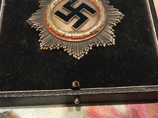 Image 4 of 2ww German award in case superb condition