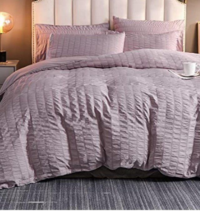 Preview of the first image of Lilac Single duvet cover with one pillowcase. Never used.