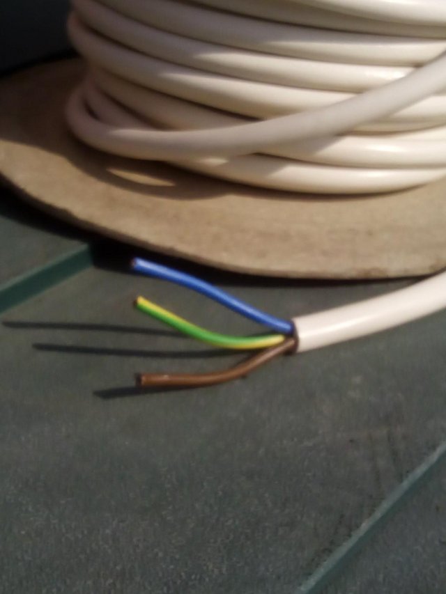 Preview of the first image of 3 core mains cable 1.5mm, 13A ( 3183Y )  £ 2 per metre.