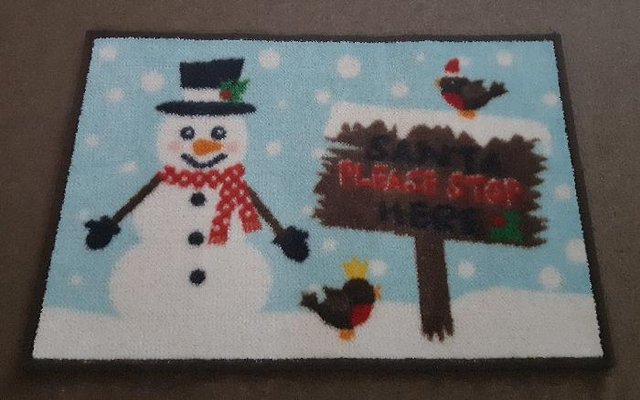 Preview of the first image of Childs Small 24" x 16" Snowman Mat   BX33.