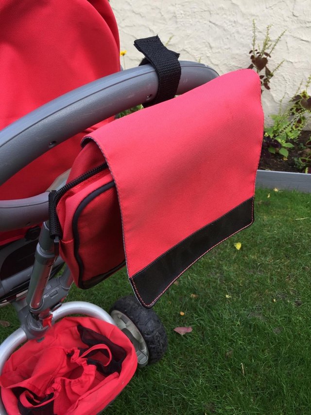 Image 4 of Pushchair converting into trike