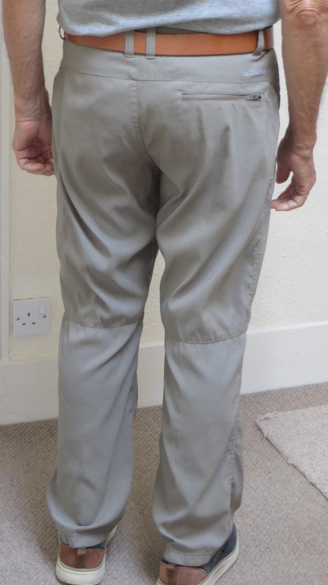 Preview of the first image of CRAGHOPPERS Mens KIWI PRO TROUSERS size 34S.