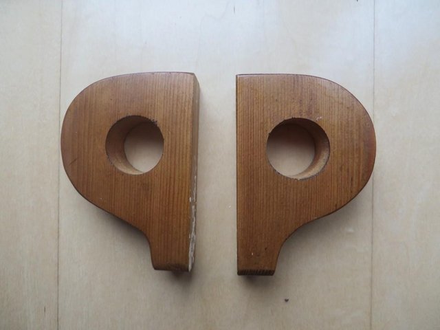 Image 4 of RUSTIC WOOD CURTAIN POLES AND BRACKETS X 3