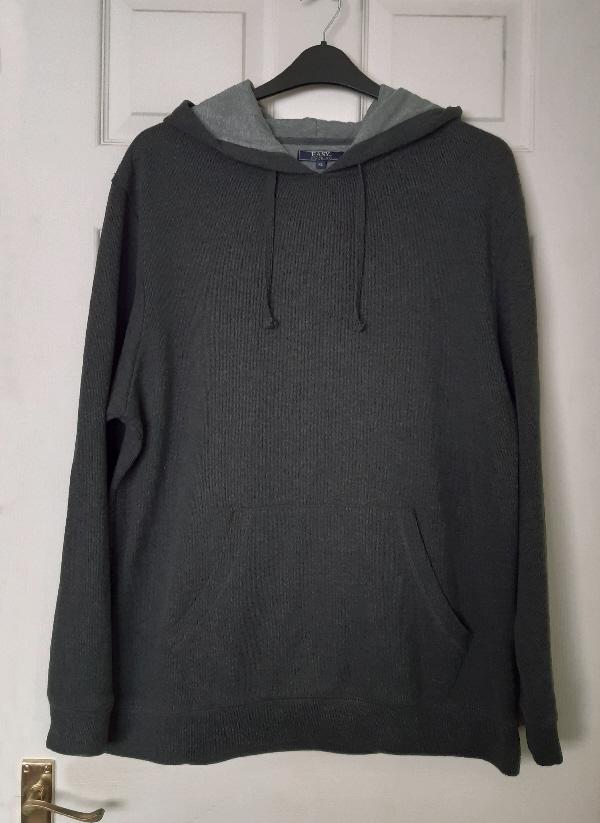 Preview of the first image of Lovely Mens Dark Grey Hooded Sweatshirt - Size XL.