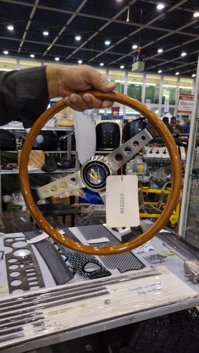 Image 2 of Steering wheel for Maserati Mistral