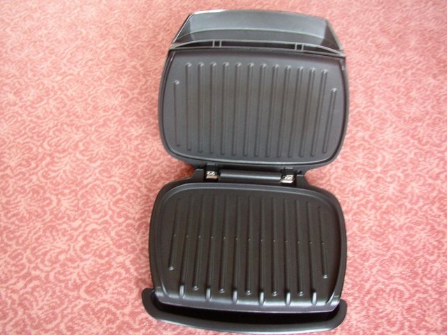 Image 2 of GEORGE FOREMAN GRILL MODEL No. 18871