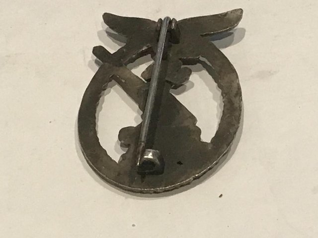 Image 8 of German anti aircraft section badge 2WW