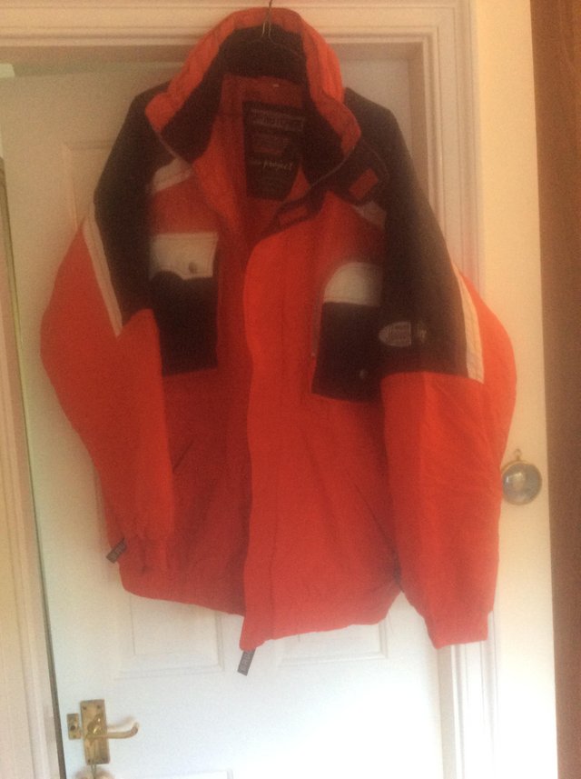 Preview of the first image of Gentleman’s Red Padded Ski Jacket.