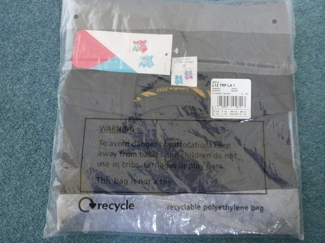 Image 3 of London 2012 Olympics Official Merchandise XSmall T-Shirt New