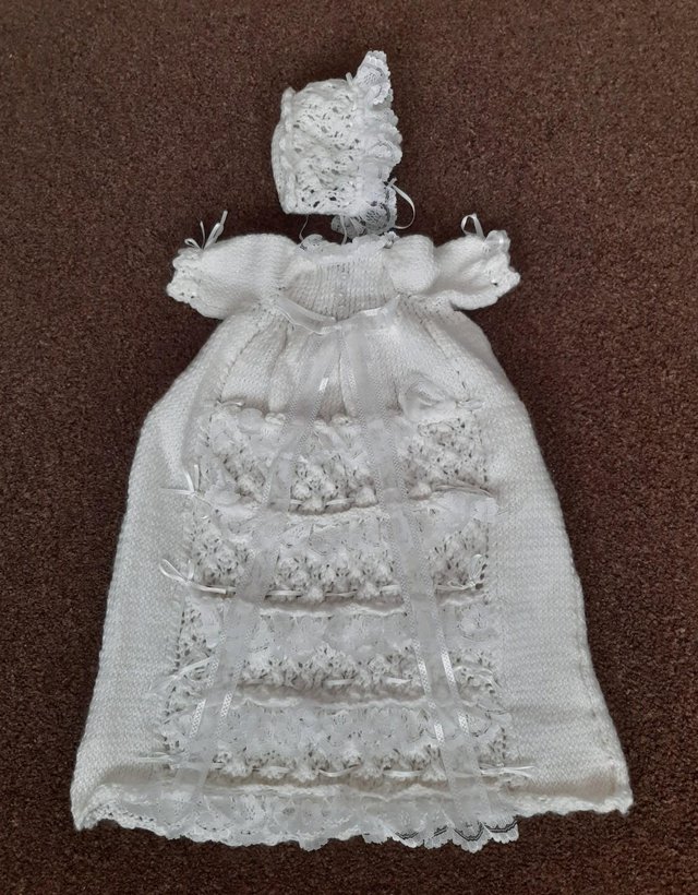 Preview of the first image of Beautiful White Knitted Babies/Dolls Outfit     BX35.