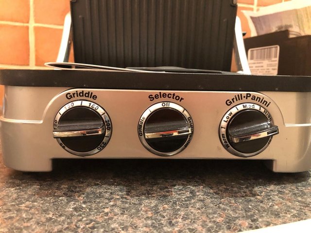 Image 2 of Cuisinart Griddle & Grill - Excellent condition