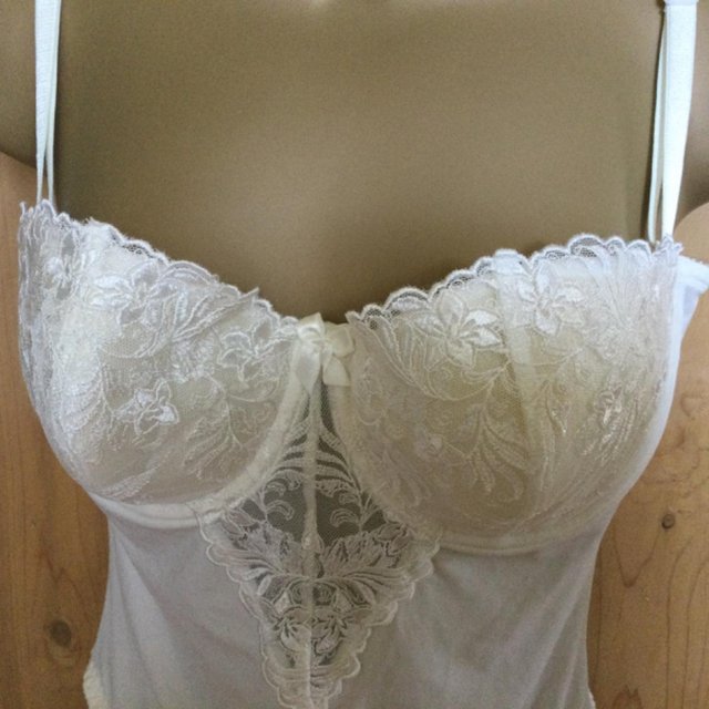 Preview of the first image of Basque With Suspender Belt, Cream, Lace Cups, 36B BNWT.