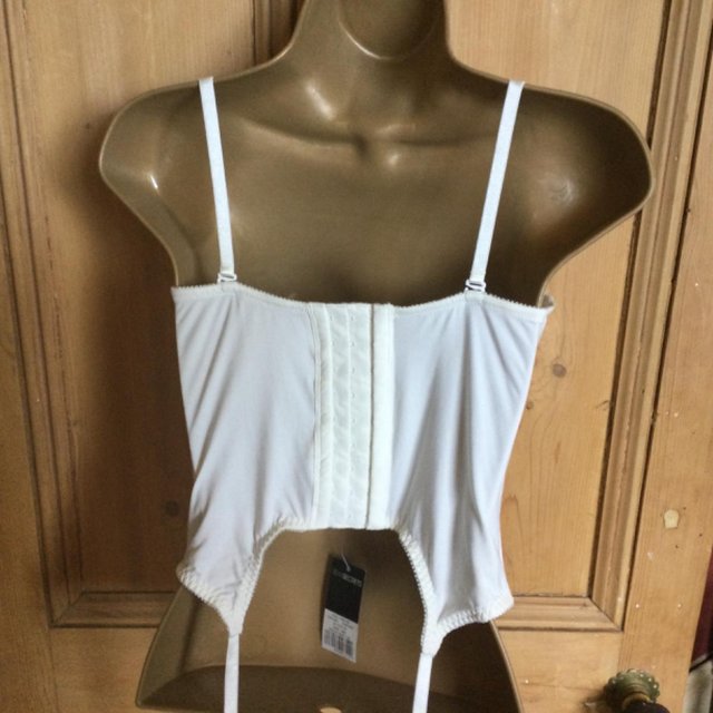 Image 3 of Basque With Suspender Belt, Cream, Lace Cups, 36B BNWT