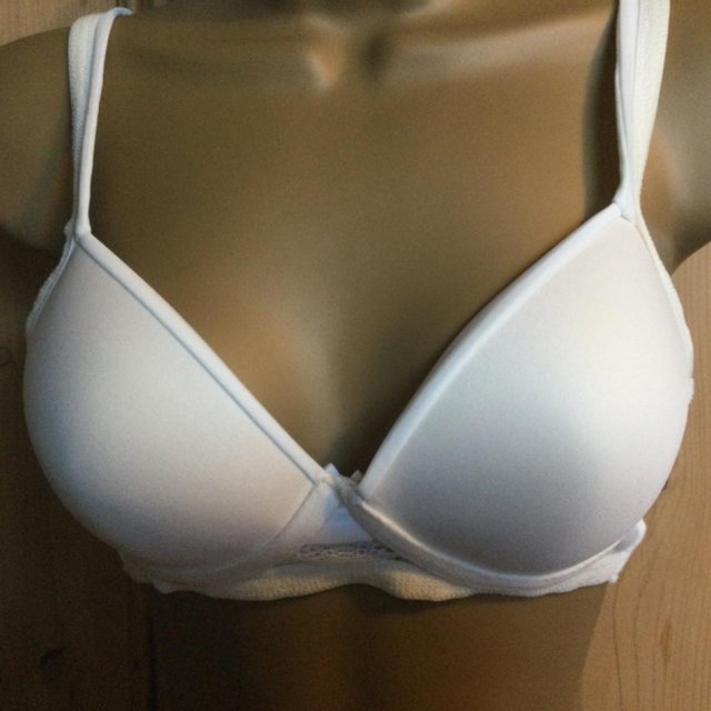 Image 6 of 34B/C Bra, Cream Padded 1/2 Lace Cup, Non-wired, Immaculate.