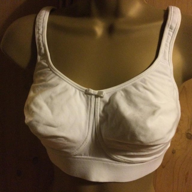 Preview of the first image of 34C White Post-Mastectomy/ Surgery Dual Pocket Bra, M&S.