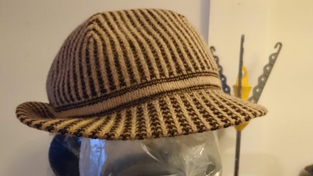 Preview of the first image of Damart thermal foldable trilby hat.