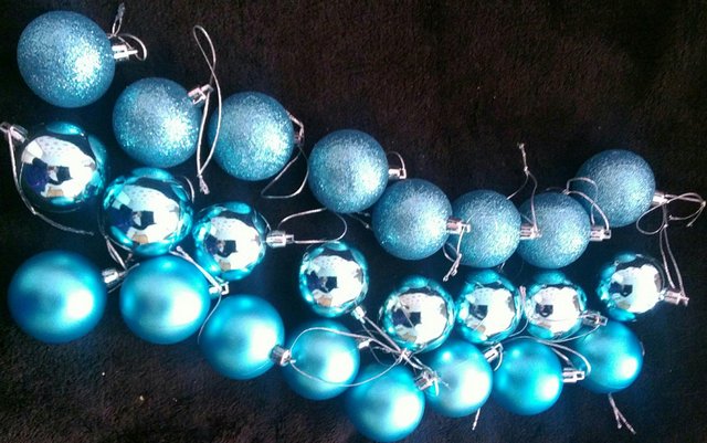 Preview of the first image of Blue Christmas Baubles 24 Large.