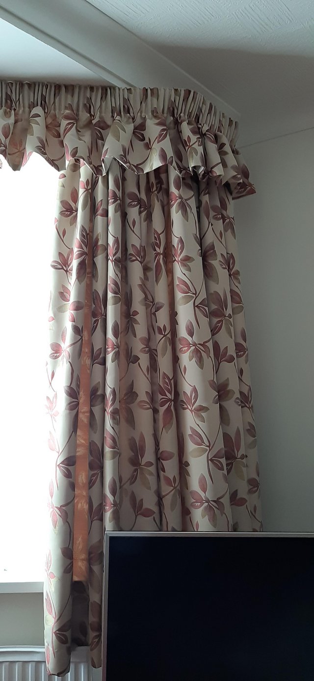 Preview of the first image of Curtains which are fully lined.