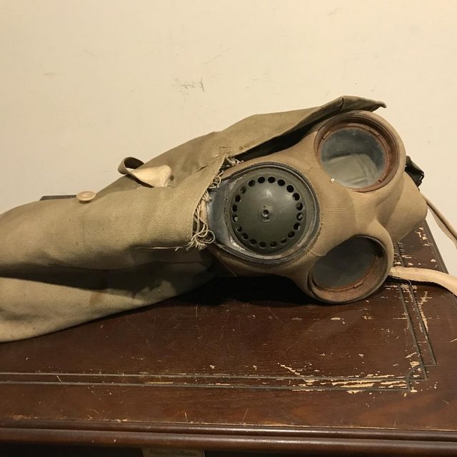 Image 4 of Gas mask with shoulder bag circa 1940