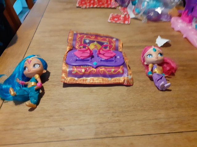 Preview of the first image of Shimmer and shine magic carpet.