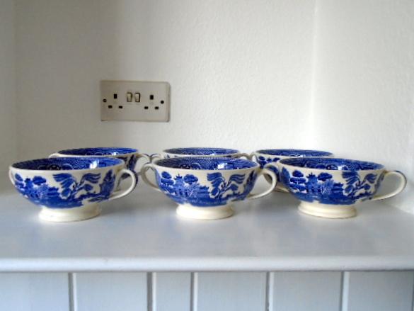Preview of the first image of Six ‘Old Willow’ soup bowls with handles.
