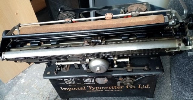 Image 2 of ANTIQUE IMPERIAL ( WW2 ) TYPEWRITER in G.W.O.Collect only.