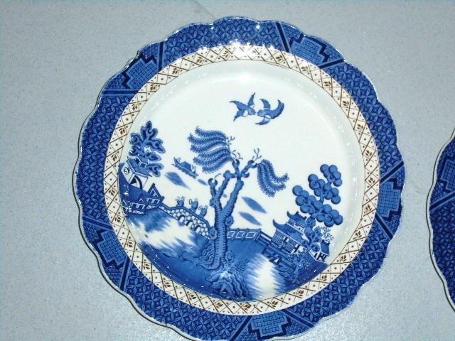 Image 3 of Real Old Willow plates – Four plates  (A8025)