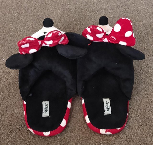 Image 3 of Disney Minnie Mouse Slippers - Size 4-7   BX32