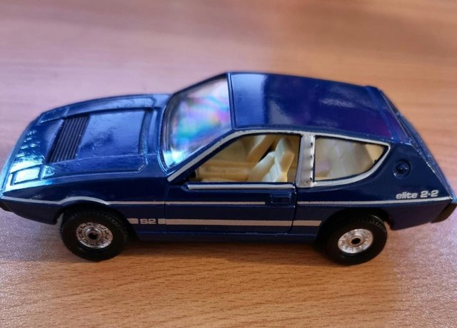 Preview of the first image of Unboxed Corgi Lotus Elite scale 1/36.