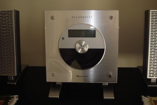 Image 2 of NAKAMICHI SOUNDSPACE 1 - HIGH END CD PLAYER AND RADIO