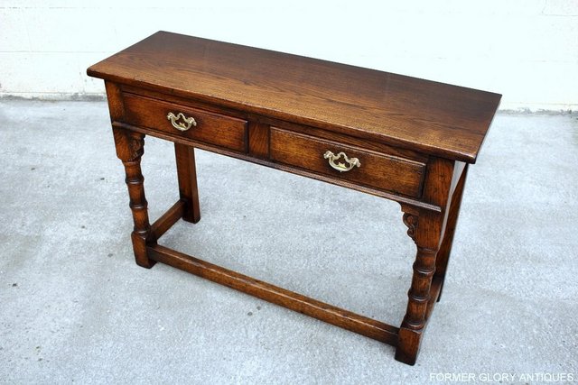 Image 29 of SOLID OAK TWO DRAWER HALL LAMP PHONE CONSOLE TABLE SIDEBOARD