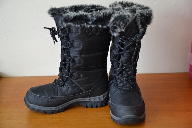 Image 2 of Children's Snow boots Brand New