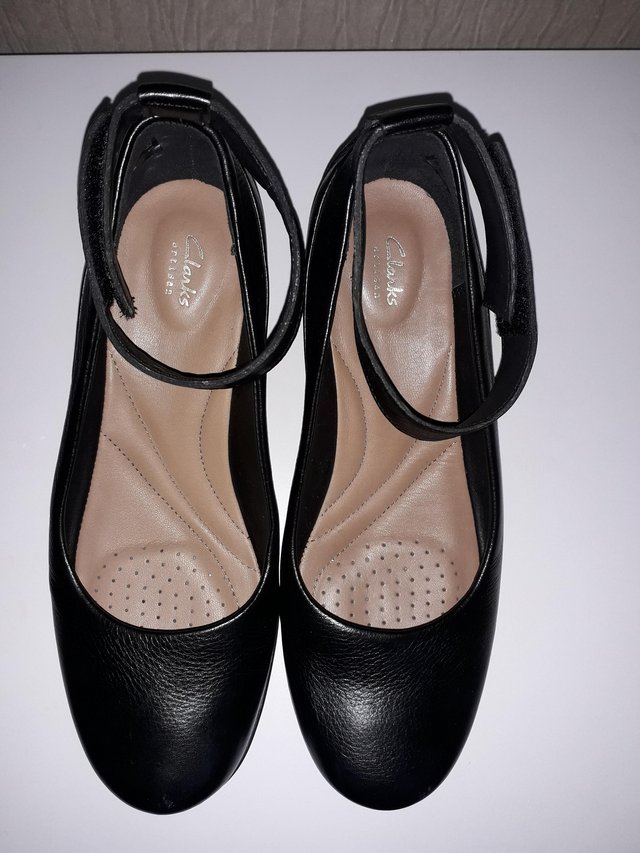 Image 3 of Ladies Clark's Black leather Shoes