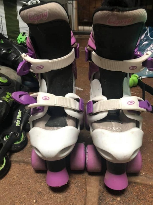 Preview of the first image of Roller skates, adjustable size 13-3 (32-36).