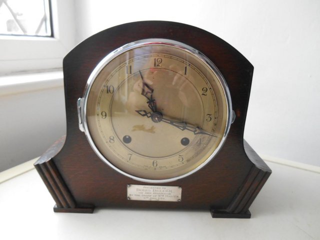 Preview of the first image of An English striking mantle clock with plaque..