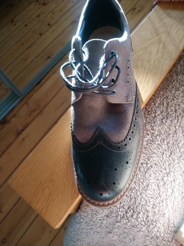 Image 2 of New clarks mens cushion shoes